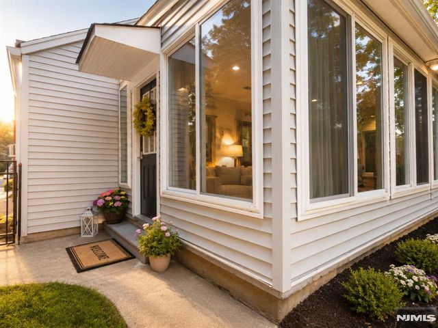 19 Long Avenue, Mahwah, NJ 07430