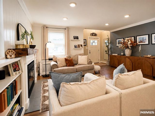 19 Long Avenue, Mahwah, NJ 07430