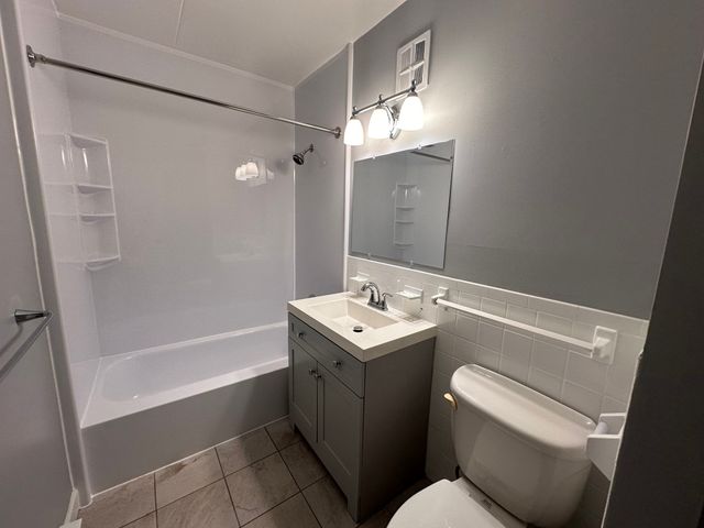 49 Windsor Dr 108, Holliston, MA 01746