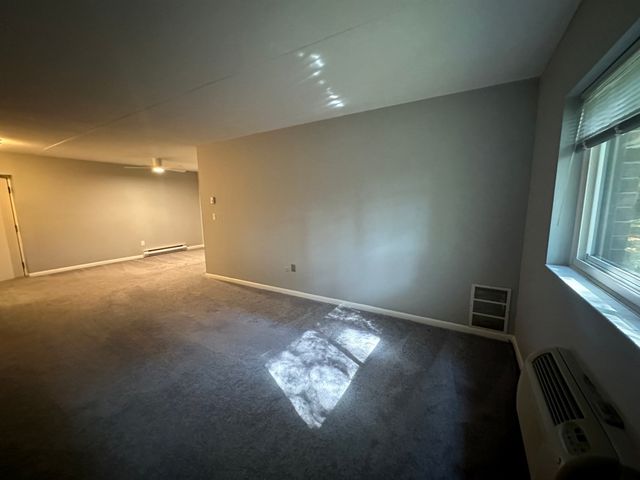 49 Windsor Dr 108, Holliston, MA 01746