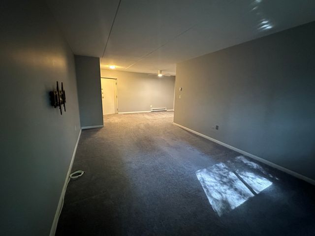 49 Windsor Dr 108, Holliston, MA 01746