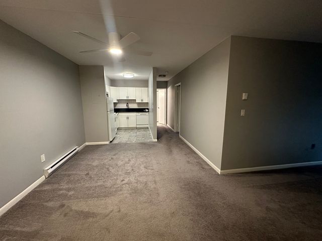 49 Windsor Dr 108, Holliston, MA 01746