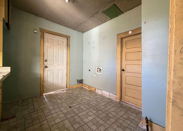 1204 Galveston Street, Plainview, TX 79072