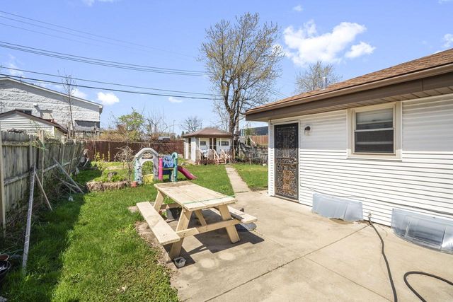 5551 26th STREET, Milwaukee, WI 53221