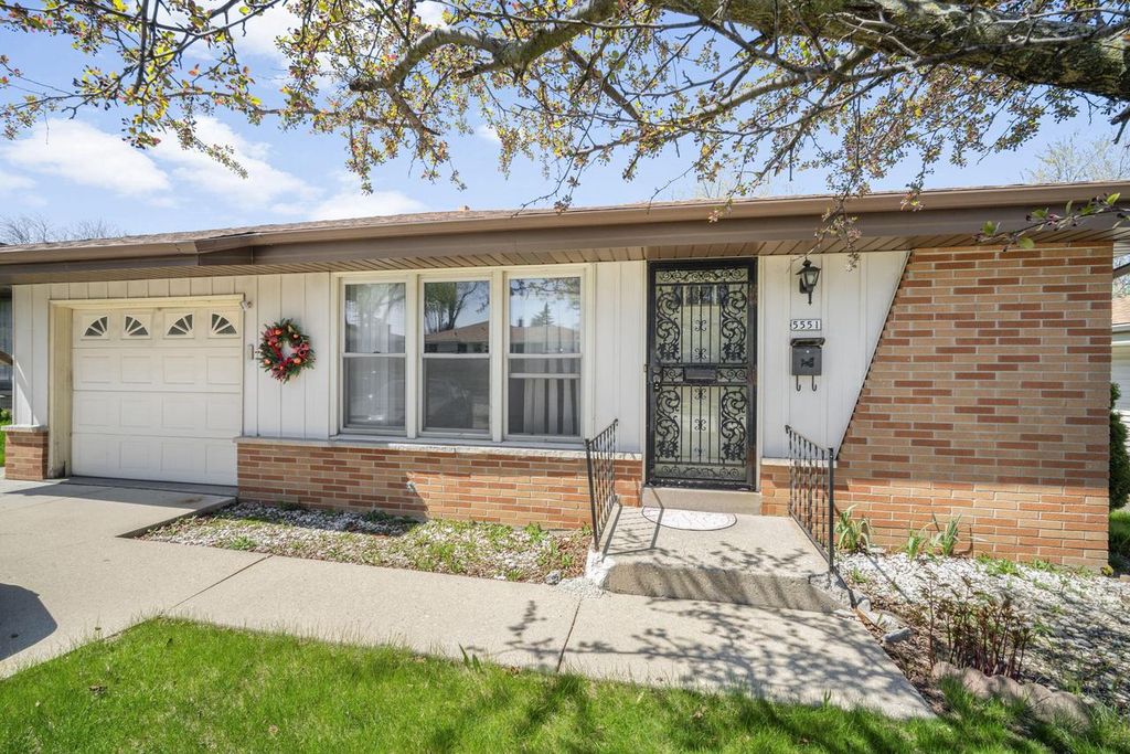 5551 26th STREET, Milwaukee, WI 53221