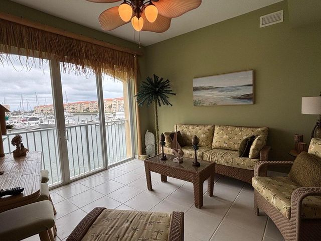 12 Harbour Isle Drive W 204, Fort Pierce, FL 34949