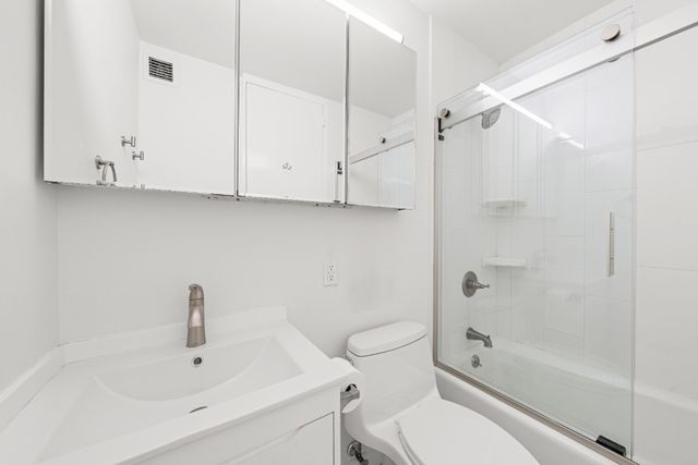 1 Irving Pl Apt U16H, New York City, NY 10003