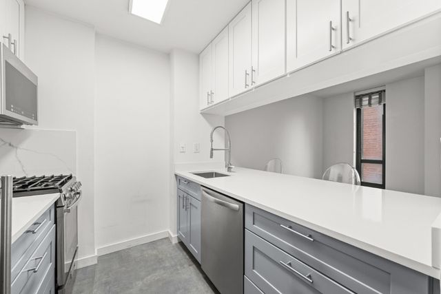 1 Irving Pl Apt U16H, New York City, NY 10003