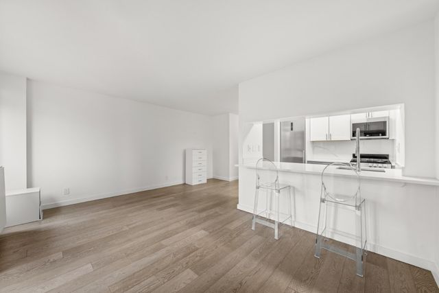 1 Irving Pl Apt U16H, New York City, NY 10003