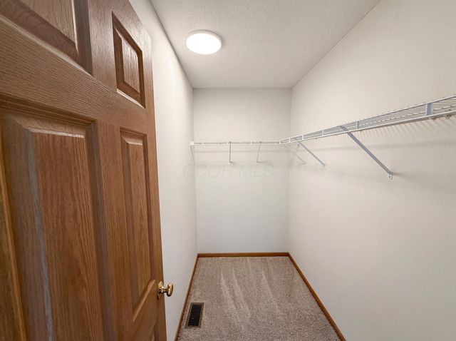 1000 Hidden Cove Way, Columbus, OH 43228