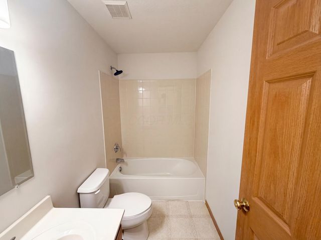 1000 Hidden Cove Way, Columbus, OH 43228