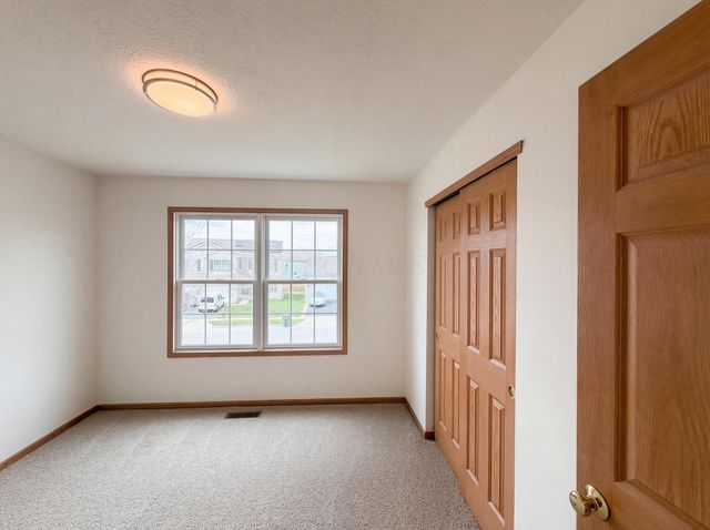 1000 Hidden Cove Way, Columbus, OH 43228