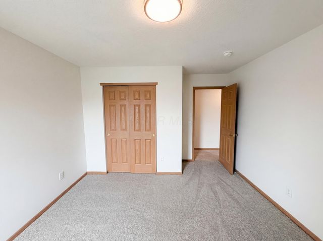 1000 Hidden Cove Way, Columbus, OH 43228