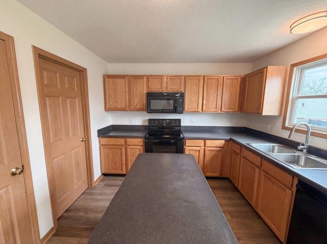 1000 Hidden Cove Way, Columbus, OH 43228