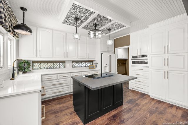 7822 Timber Top, Fair Oaks Ranch, TX 78015