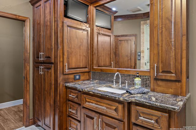 7822 Timber Top, Fair Oaks Ranch, TX 78015