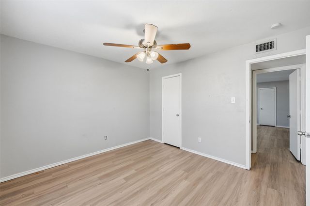 1718 Dorchester Drive, Arlington, TX 76014