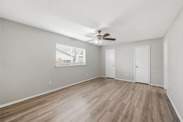 1718 Dorchester Drive, Arlington, TX 76014