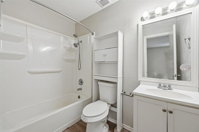 1718 Dorchester Drive, Arlington, TX 76014