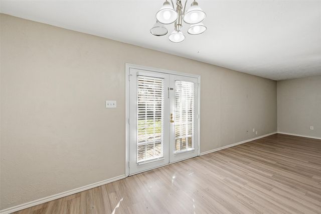 1718 Dorchester Drive, Arlington, TX 76014