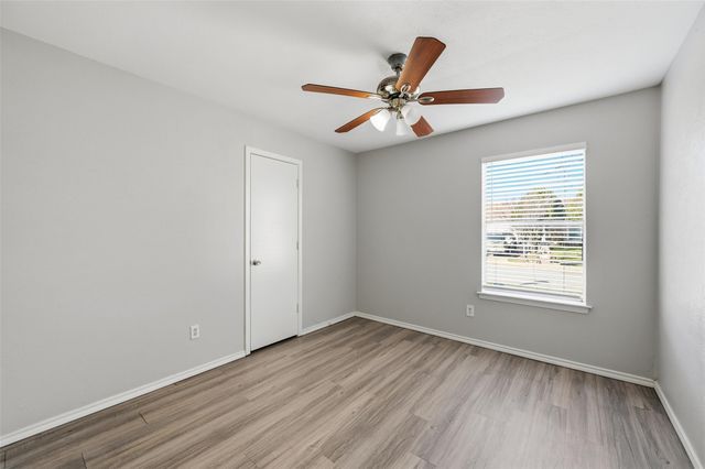 1718 Dorchester Drive, Arlington, TX 76014