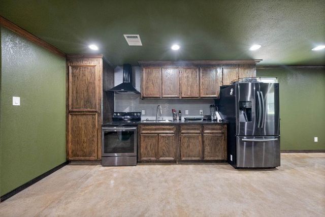 32956 Londonderry Drive, Waller, TX 77484