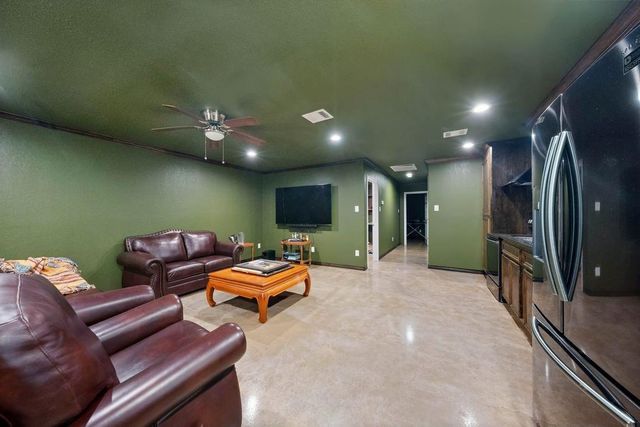 32956 Londonderry Drive, Waller, TX 77484