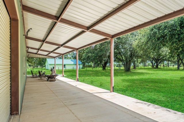 32956 Londonderry Drive, Waller, TX 77484