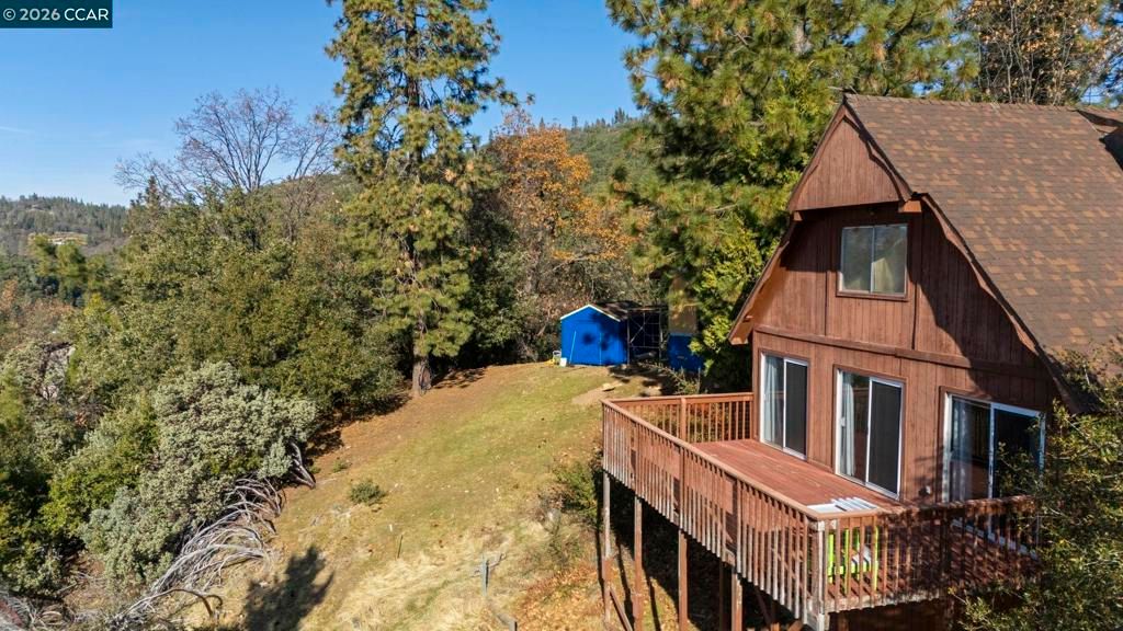 Image 15 of property listing at 18957 Stag Circle, Tuolumne, CA 95579