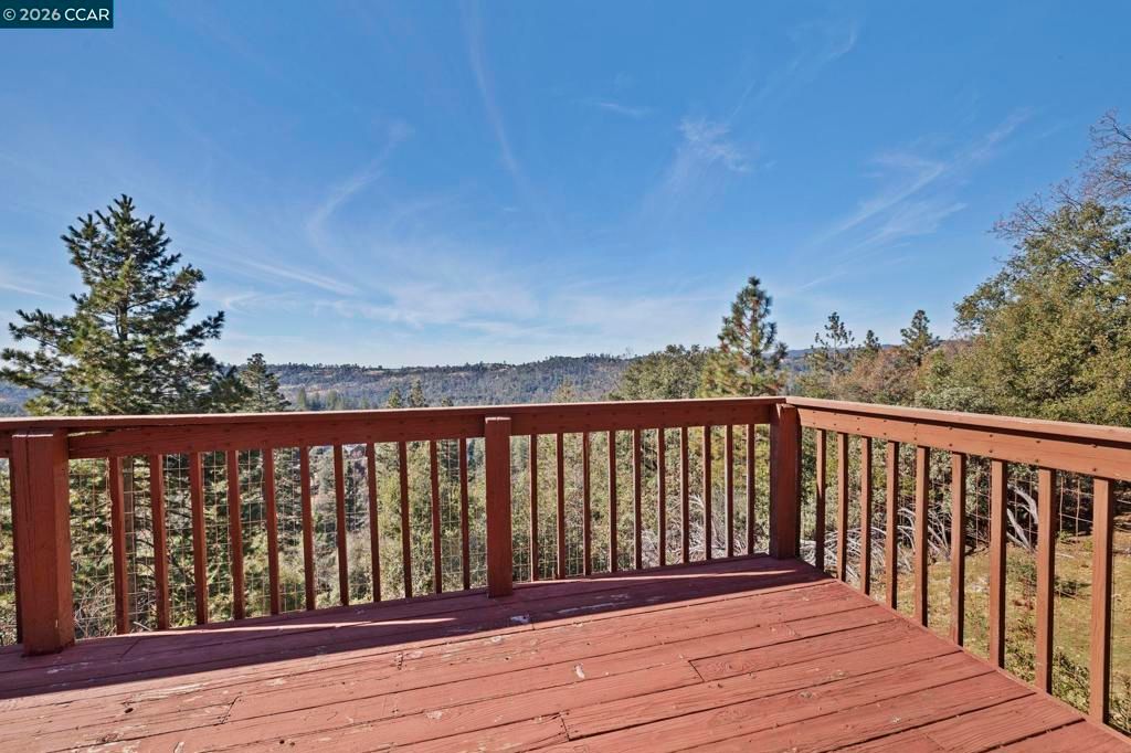 Image 19 of property listing at 18957 Stag Circle, Tuolumne, CA 95579