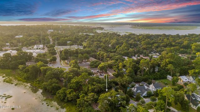 2 Creeks End Lane, Beaufort, SC 29902