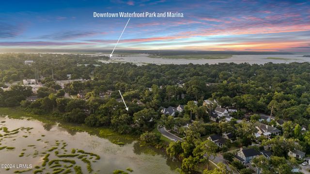 2 Creeks End Lane, Beaufort, SC 29902