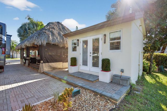 6 S Cortez Drive 6, Margate, FL 33068