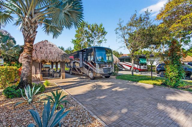 6 S Cortez Drive 6, Margate, FL 33068