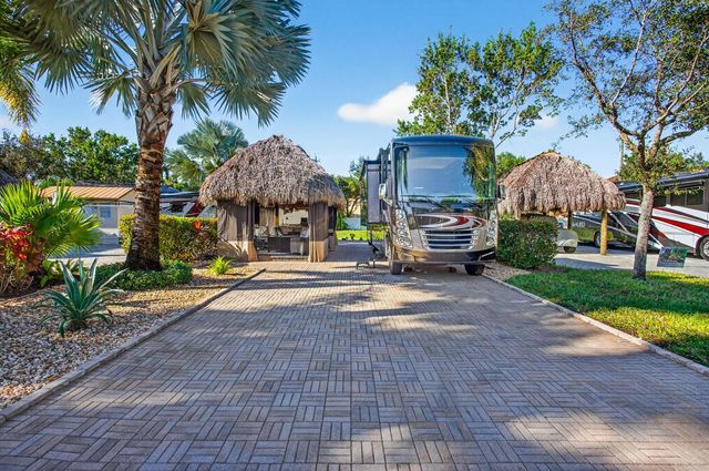 6 S Cortez Drive 6, Margate, FL 33068