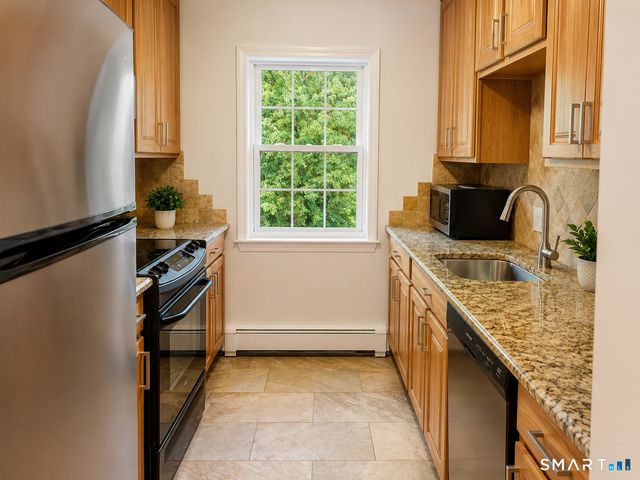 1070 New Haven Avenue 77, Milford, CT 06460