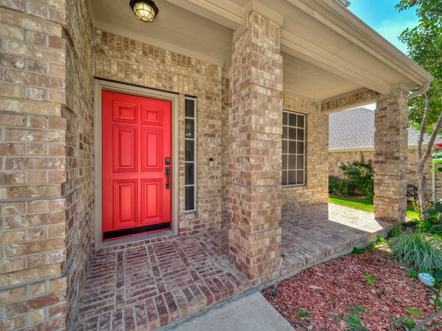 9332 Granger Lane, Fort Worth, TX 76244