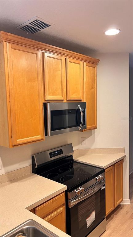 Image 6 of property listing at 3514 VICTORIA PINES DRIVE 148, Orlando, FL 32829