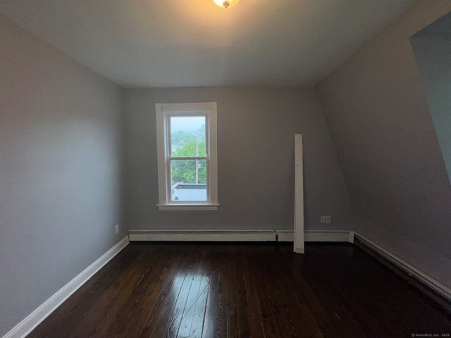 1402 Boston Avenue, Bridgeport, CT 06610