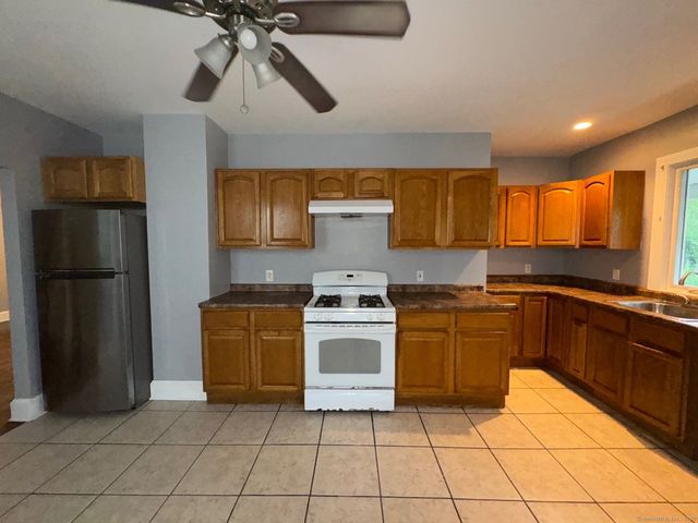 1402 Boston Avenue, Bridgeport, CT 06610