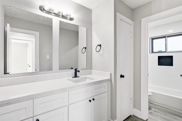 13338 Rampchester Lane, Houston, TX 77015