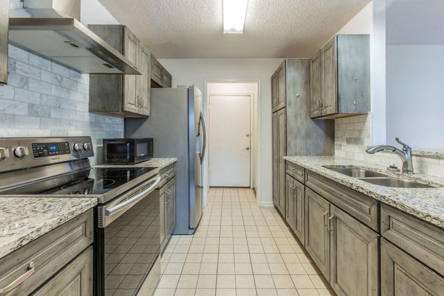 3338 Chimney Place Drive, Waco, TX 76708