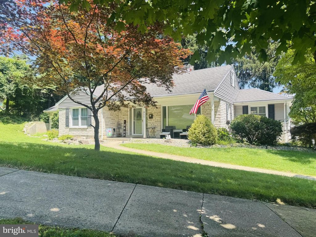 311 LYNOAK AVE, Reading, PA 19607