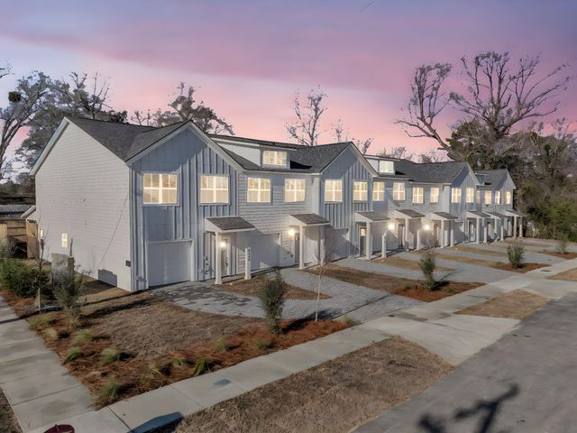 4007 Gravely Avenue, North Charleston, SC 29405