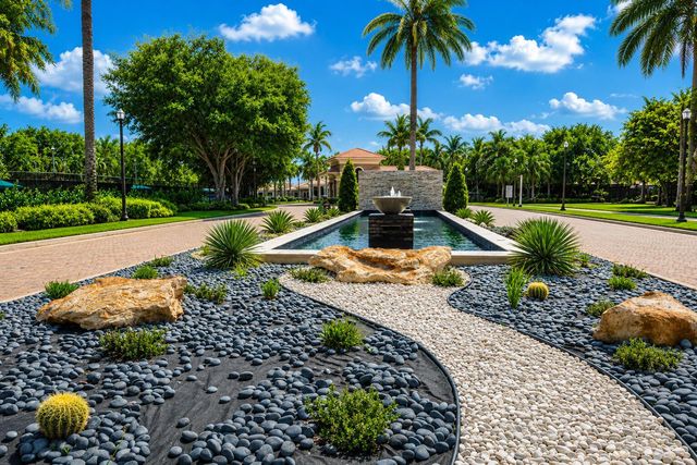 8047 Via Grande, Boynton Beach, FL 33437