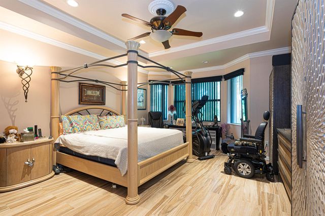 8047 Via Grande, Boynton Beach, FL 33437