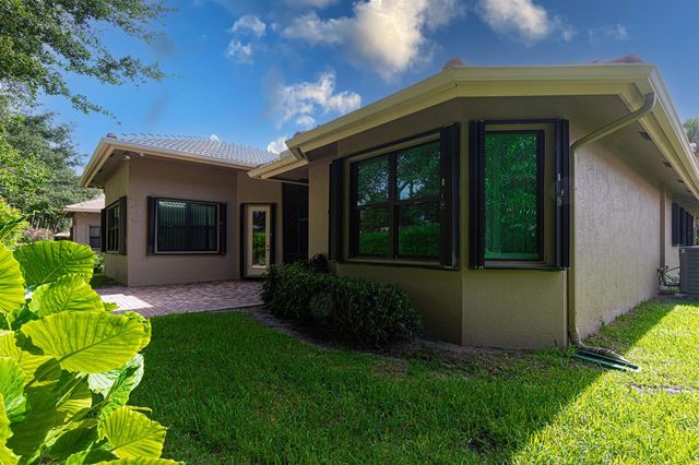 8047 Via Grande, Boynton Beach, FL 33437