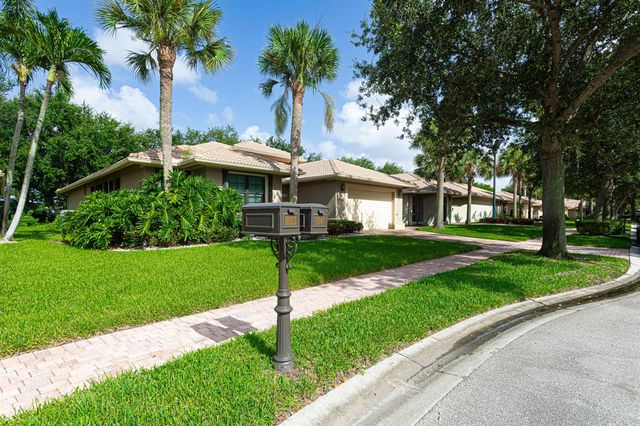 8047 Via Grande, Boynton Beach, FL 33437