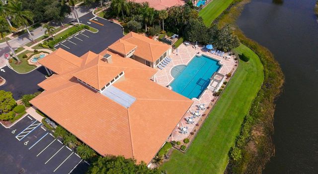 8047 Via Grande, Boynton Beach, FL 33437