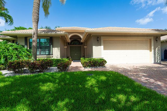 8047 Via Grande, Boynton Beach, FL 33437